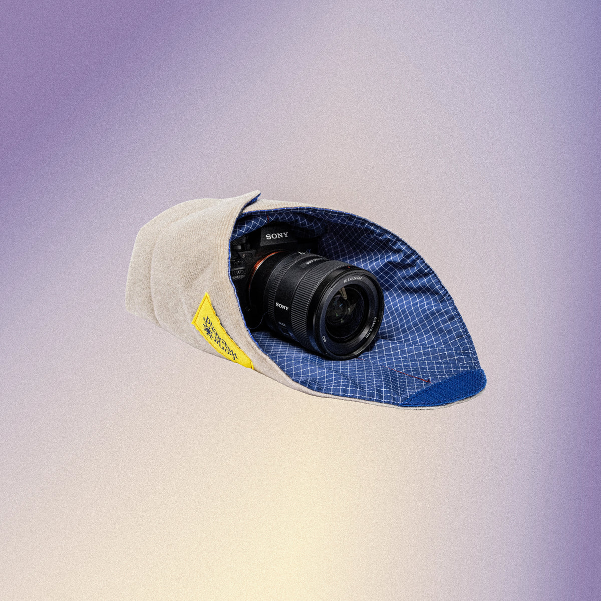 Long Weekend Padded Camera Wrap - 16 x 16-inch - Creme Multi